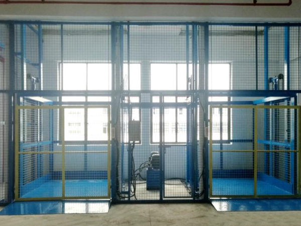 学校餐厅货物运输升降...